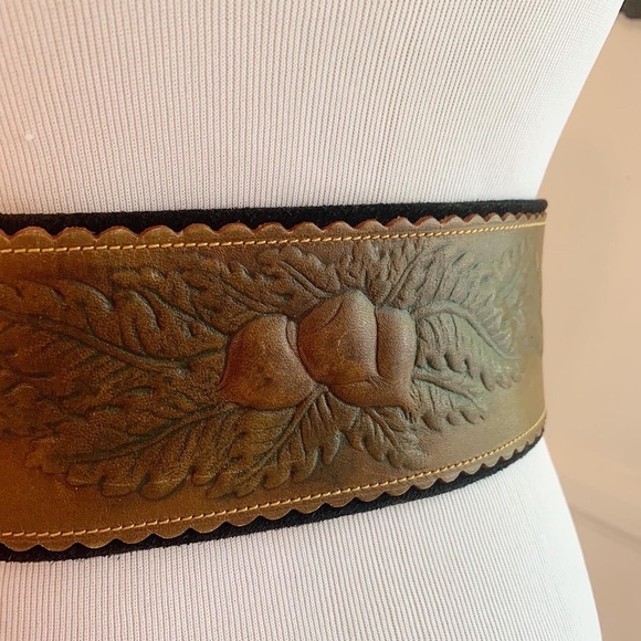 Vintage tooled leather belt with radish design! - Picture 2 of 6